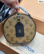 Sandalwood Blend 18cm Luxury Iconic Designer Bag - Image 3