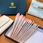 Dior Baby Pink Luxury Makeup Brush Set with Storage Case - Image 2