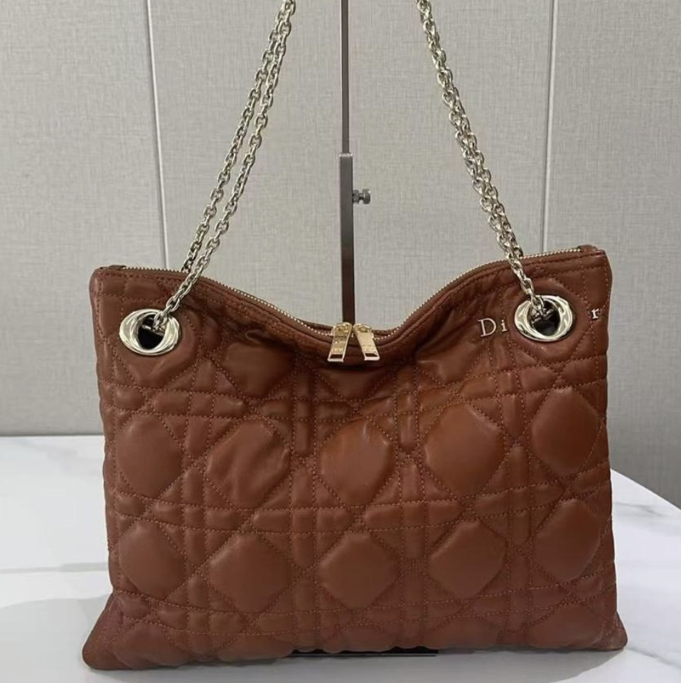 Screenshot 2026-06-01 at 00.33.37 Rustic Gold 38cm Luxury Iconic Designer Bag - Image 1