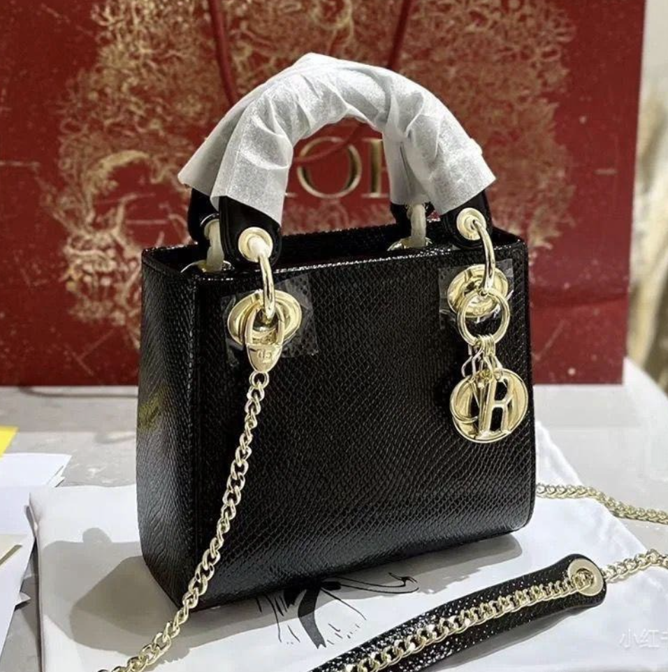 bbb Black&Gold 14x18cm Luxury Iconic Designer Bag - Image 1