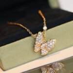 BUTTERFLY DIAMOND NECKLACE - Gold