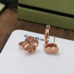CLOVER MEDIUM STUD EARRINGS - Pink Gold