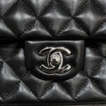 FLAP BAG 25CM SILVER HARDWARE BLACK LAMBSKIN - Image 17