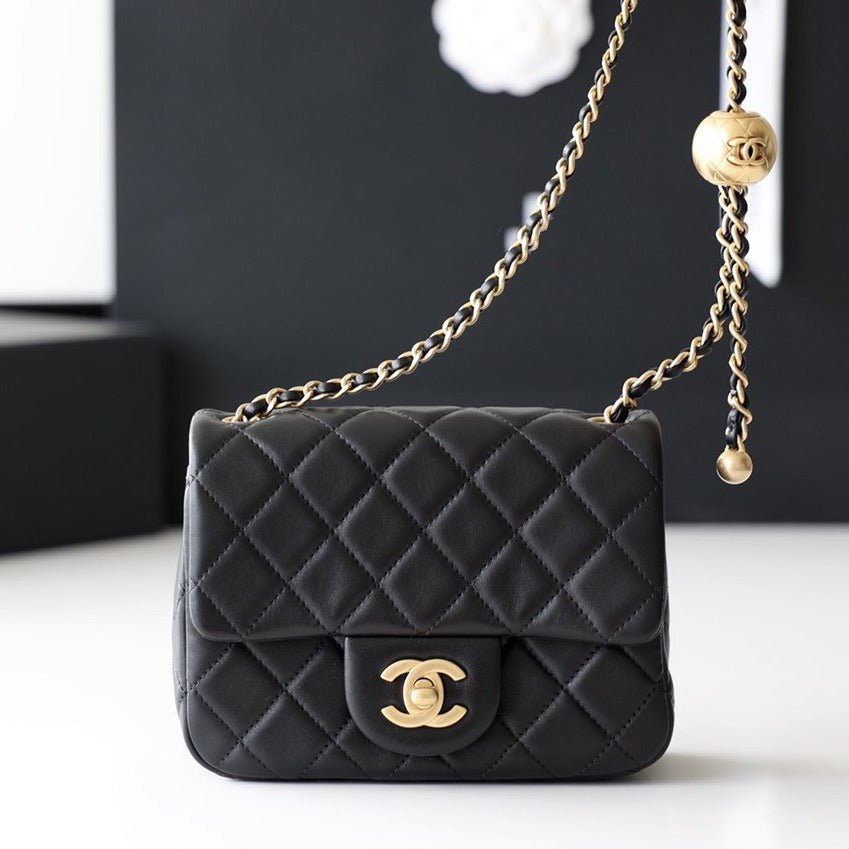 13339526990863964_abc78391-69f6-4523-9e69-f278772ea4b2 FLAP BAG 17CM GOLD HARDWARE BLACK LAMBSKIN - Image 1