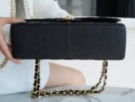 FLAP BAG JUMBO 30CM GOLD HARDWARE BLACK CAVIAR - Image 5