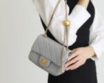 FLAP BAG 17CM GREY LAMBSKIN GOLD HARDWARE - Image 12