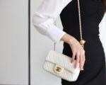 FLAP BAG 20CM WHITE LAMBSKIN GOLD HARDWARE - Image 3