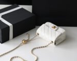 FLAP BAG 17CM WHITE LAMBSKIN GOLD HARDWARE - Image 5