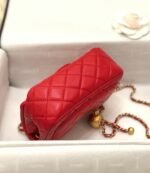 MINI SQUARE CLASSIC FLAP BAG 17CM RED LAMBSKIN GOLD HARDWARE - Image 4