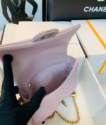 CHANEL 25S CLASSIC FLAP 19 CM IN MAUVE PINK CAVIAR LEATHER WITH GOLD HARDWARE - Image 4