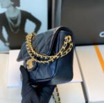 CHANEL 25S CLASSIC FLAP 19 CM IN BLACK CAVIAR LEATHER WITH GOLD HARDWARE - Image 16
