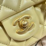 CHANEL 26S FLAP BAG 20 IN YELLOW LAMBSKIN - Image 12