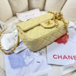 CHANEL 26S FLAP BAG 20 IN YELLOW LAMBSKIN - Image 4