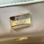 CHANEL 26S FLAP BAG 20 IN YELLOW LAMBSKIN - Image 2