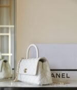 CHANEL 25S FLAP BAG 24 CM IN WHITE LAMBSKIN WITH GOLD HARDWARE - Image 13