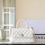 CHANEL 25S FLAP BAG 24 CM IN WHITE LAMBSKIN WITH GOLD HARDWARE - Image 10