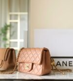 CHANEL 25S FLAP BAG 18 CM IN LIGHT BROWN LAMBSKIN WITH GOLD HARDWARE - Image 3