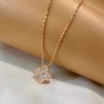 CLOVER 15MM DIAMOND SINGLE FLOWER NECKLACE - Gold