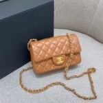 FLAP BAG 20CM CARAMEL LAMBSKIN GOLD HARDWARE - Image 9