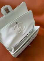 FLAP BAG 25 IN WHITE CAVIAR LAMBSKIN SILVER HARDWARE - Image 17