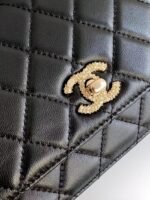 CC FLAP BAG 19 IN BLACK CALFSKIN GOLD HARDWARE - Image 6