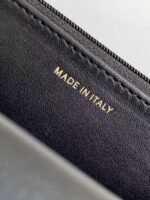 CC FLAP BAG 19 IN BLACK CALFSKIN GOLD HARDWARE - Image 11