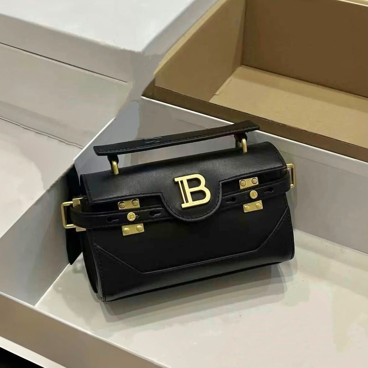 PHOTO-2026-06-25-23-52-42 Phantom Grace 21cm Luxury Iconic Designer Bag - Image 1