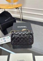 CHANEL 25S FLAP CHARM BAG 13 IN BLACK LAMBSKIN - Image 2