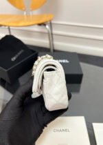 CHANEL 25S FLAP CHARM BAG 13 IN WHITE LAMBSKIN - Image 5