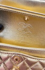 CHANEL 25S FLAP CHARM BAG 13 IN GOLD METALLIC LAMBSKIN - Image 7