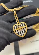CHANEL 25S FLAP CHARM BAG 13 IN GOLD METALLIC LAMBSKIN - Image 15