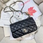 CHANEL 26S FLAP BAG 20 IN BLACK LAMBSKIN - Image 2