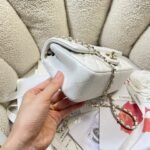 CHANEL 26S FLAP BAG 20 IN WHITE LAMBSKIN - Image 15