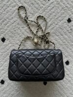 CHANEL 25S CLASSIC FLAP BAG MINI 20 IN BLACK LAMBSKIN WITH GOLD HARDWARE - Image 2