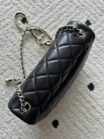 CHANEL 25S CLASSIC FLAP BAG MINI 20 IN BLACK LAMBSKIN WITH GOLD HARDWARE - Image 4