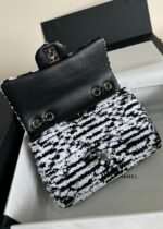 FLAP BAG 20 IN BLACK AND WHITE SEQUINS SILVER HARDWARE - Image 11