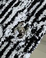 FLAP BAG 20 IN BLACK AND WHITE SEQUINS SILVER HARDWARE - Image 3