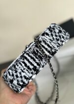 FLAP BAG 20 IN BLACK AND WHITE SEQUINS SILVER HARDWARE - Image 8