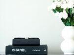 CHANEL 25S KELLY IN BLACK LAMBSKIN WITH GOLD HARDWARE - Image 17