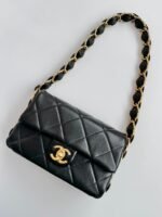 CHANEL 25S FLAP BAG 20 CM IN BLACK LAMBSKIN WITH GOLD HARDWARE - Image 6