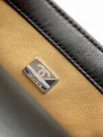 CC SMALL 17 FLAP BAG IN BLACK CALFSKIN - Image 16