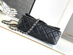 CC SMALL 20 FLAP BAG IN BLACK CALFSKIN - Image 16
