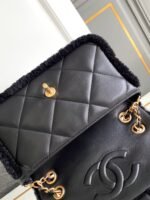 CHANEL 25S FLAP BAG 23.5 CM IN BLACK WOOL AND LAMBSKIN - Image 4