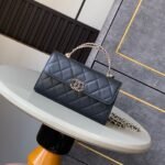 CHANEL 25S KELLY BAG 18 IN BLACK CAVIAR LEATHER WITH GOLD HARDWARE - Image 10