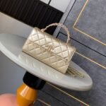 CHANEL 25S KELLY BAG 18 IN GOLD METALLIC LAMBSKIN WITH GOLD HARDWARE - Image 10
