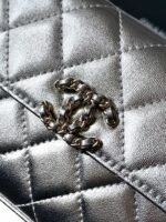CHANEL 25S KELLY BAG 18 IN SILVER METALLIC LAMBSKIN WITH GOLD HARDWARE STYLE 1 - Image 13