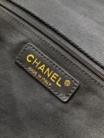 CHANEL 25S CLASSIC FLAP 26 CM IN GUNMETAL BLACK CANVAS EMBROIDERED MOTIF WITH GOLD HARDWARE - Image 9