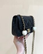 25S CHANEL CROSSBODY HANDBAG 17 IN BLACK LAMBSKIN GOLD HARDWARE - Image 12