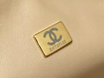CHANEL 25S FLAP BAG 20 CM IN LIGHT BEIGE LAMBSKIN WITH GOLD HARDWARE - Image 18