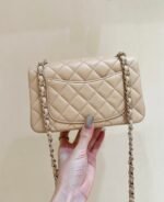 CHANEL 25S FLAP BAG 20 CM IN LIGHT BEIGE LAMBSKIN WITH GOLD HARDWARE - Image 3